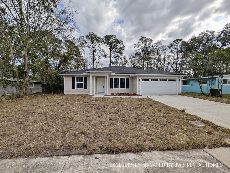 1141 Le Brun Dr in Jacksonville, FL - Building Photo