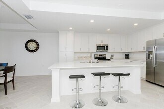 5715 Double Eagle Cir, Unit B-09 in Ave Maria, FL - Foto de edificio - Building Photo