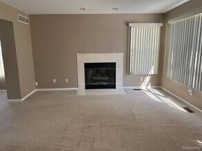 1251 Otter Ave in Waterford Township, MI - Building Photo - Building Photo