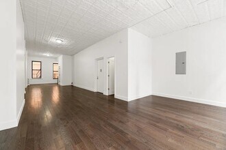 52 W 27th St, Unit 3 in New York, NY - Foto de edificio - Building Photo