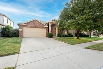 1024 Lake Hollow Dr in Little Elm, TX - Building Photo - Building Photo