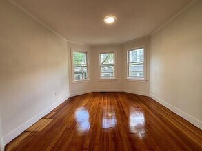 391 Linwood Ave in Newton, MA - Building Photo - Building Photo