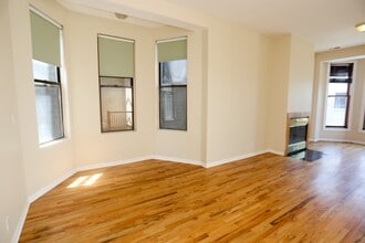 1745 W North Ave, Unit M03H in Chicago, IL - Building Photo - Building Photo