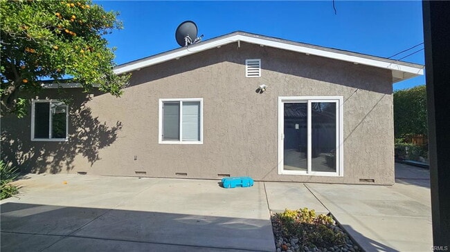 property at 1075 Huntington
