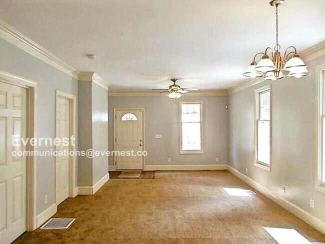 951 Violet St SE in Atlanta, GA - Building Photo - Building Photo