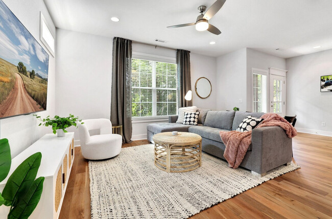 2345 E Amherst Aly in Fayetteville, AR - Building Photo - Building Photo
