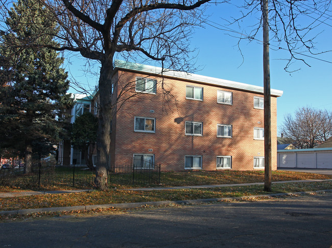 Stryker Place in St. Paul, MN - Building Photo - Building Photo