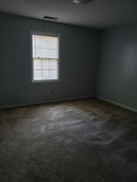 333 Wrenfield Rd in Florence, SC - Building Photo