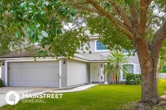 683 Southland Ln in Orange Park, FL - Foto de edificio - Building Photo