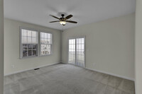 24606 Byrne Meadow Sq in Aldie, VA - Foto de edificio - Building Photo