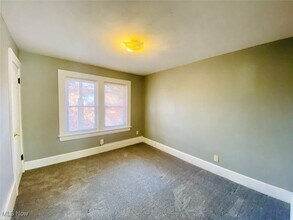 2420 E Market St in Akron, OH - Building Photo - Building Photo