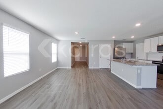 8577 SW 43rd Ter in Ocala, FL - Foto de edificio - Building Photo