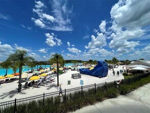 31398 Barrel Wave Way in Wesley Chapel, FL - Building Photo - Building Photo
