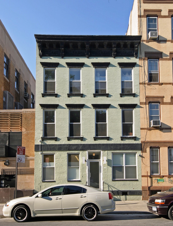 159 Maujer St in Brooklyn, NY - Building Photo