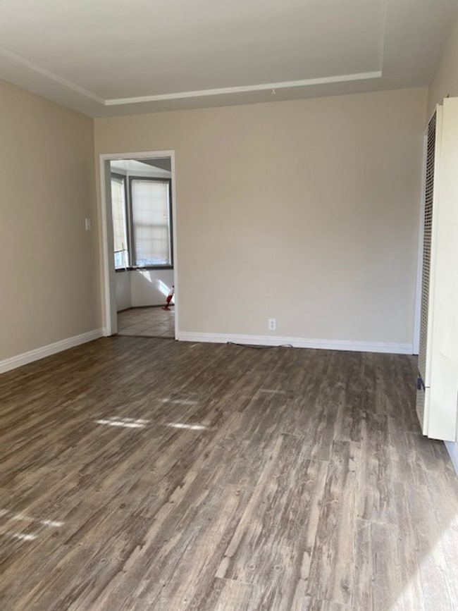 9300-9304 S Manhattan Pl in Los Angeles, CA - Building Photo - Building Photo