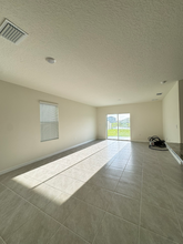 8215 Claw Glades Lp in Wesley Chapel, FL - Building Photo - Building Photo