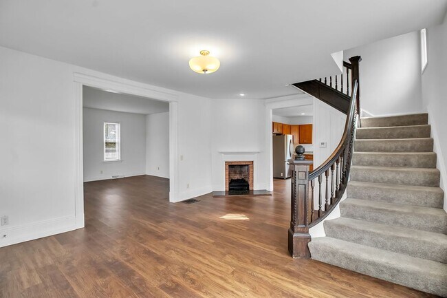 5849 Broadway, 8 in Lancaster, NY - Building Photo - Building Photo