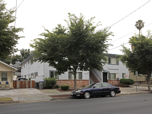 Gloria Apartments in San Jose, CA - Foto de edificio - Building Photo