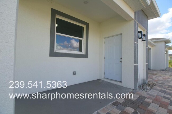 440 Grant Blvd in Lehigh Acres, FL - Building Photo - Building Photo