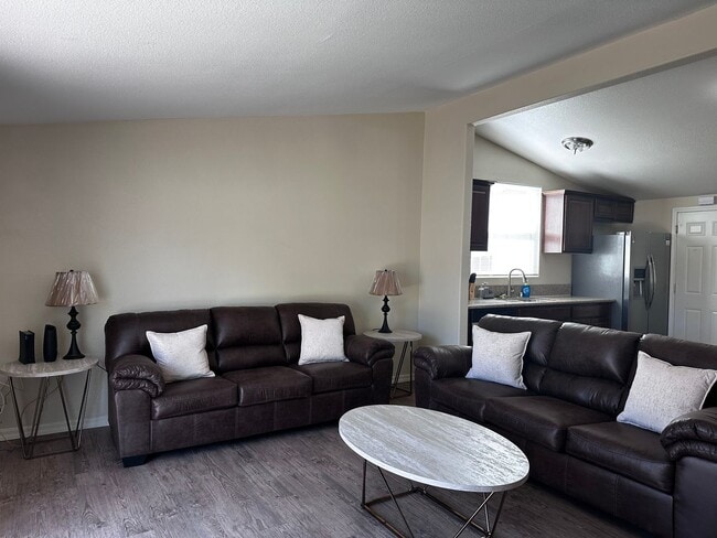 27548 Camp Plenty Rd in Santa Clarita, CA - Building Photo - Building Photo