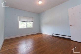 40 Orchard Rd, Unit 2 in Brookline, MA - Building Photo - Building Photo