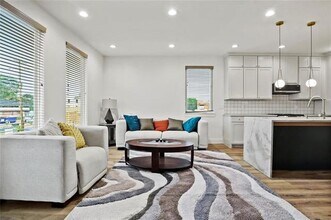 183 S Prairie Ave in Dallas, TX - Building Photo - Building Photo