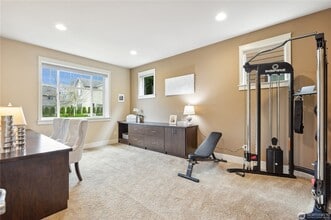 10719 Elliston Way NE in Redmond, WA - Building Photo - Building Photo