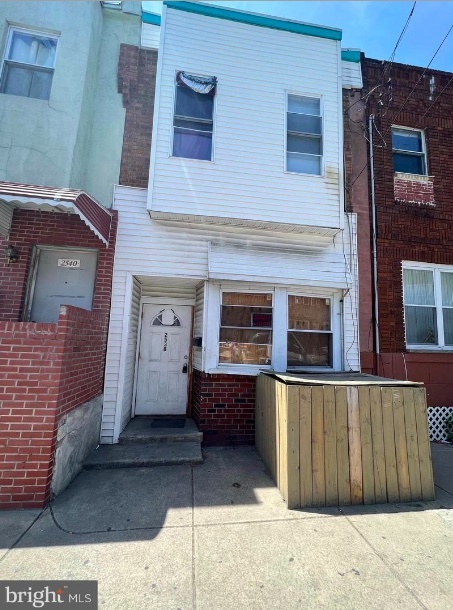 2538 S 7th St in Philadelphia, PA - Building Photo