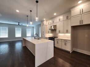 737 Fannie Hamer Aly-Unit -737 in Atlanta, GA - Building Photo - Building Photo