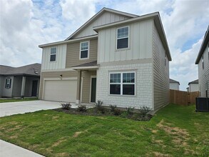 145 Blazilmar Ln in Taylor, TX - Building Photo - Building Photo