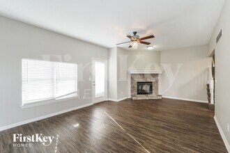 1611 Cooper Dr in Raymore, MO - Building Photo - Building Photo