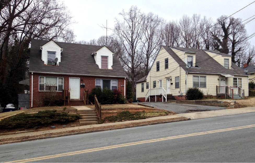 1033-1039 W Academy St in Winston-Salem, NC - Building Photo