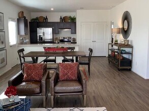 117 Galaxy Wy in Jarrell, TX - Building Photo - Building Photo