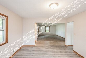 214 SE 9th St in Ankeny, IA - Building Photo - Building Photo