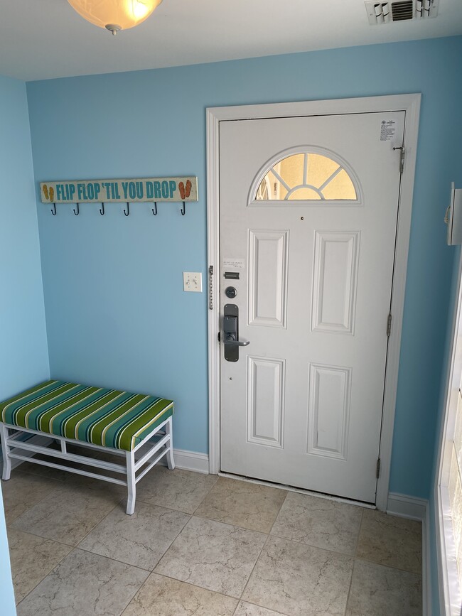 15 Sumner Ave, Unit 12 in Seaside Heights, NJ - Building Photo - Building Photo