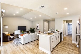 The Marc at 1600 in Modesto, CA - Building Photo