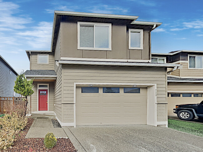 property at 719 204th St Ct E
