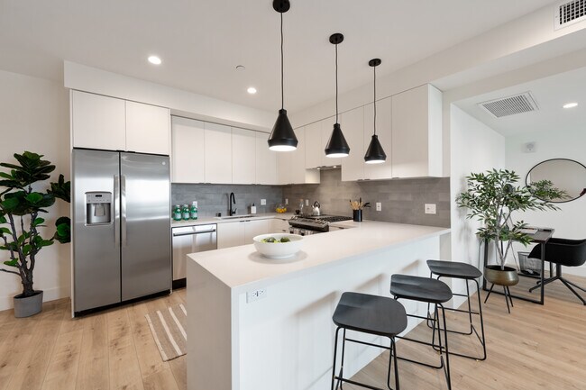 340 Patton St in Los Angeles, CA - Foto de edificio - Building Photo