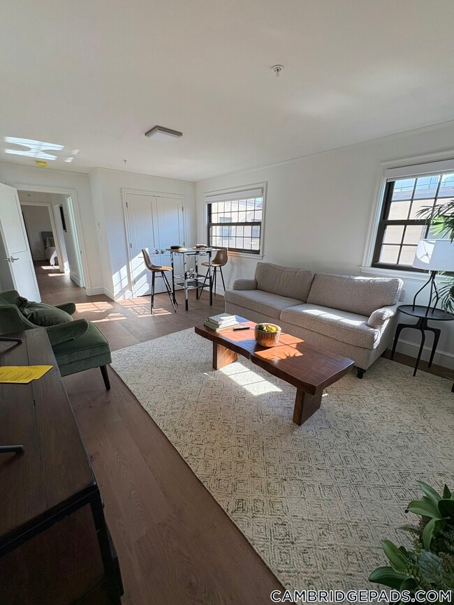 1200 Massachusetts Ave in Cambridge, MA - Building Photo - Building Photo