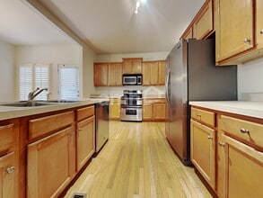 3063 Woodbridge Ln in Canton, GA - Foto de edificio - Building Photo