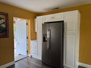 11115 Hannaway Dr in Riverview, FL - Foto de edificio - Building Photo