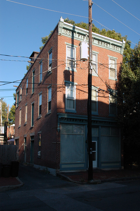 1003 Capital St in Harrisburg, PA - Building Photo