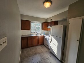 23 Beacon Ave in Ferguson, MO - Foto de edificio - Building Photo