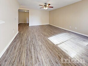 3210 Kelling St in Houston, TX - Foto de edificio - Building Photo