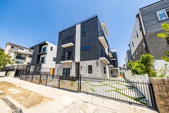 242 N Dillon St, Unit 242 N Dillon St in Los Angeles, CA - Building Photo - Building Photo