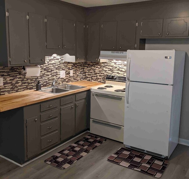property at 1220 8th St NE