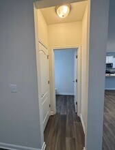 1032 Autumn Crest Ln in Louisville, KY - Foto de edificio - Building Photo
