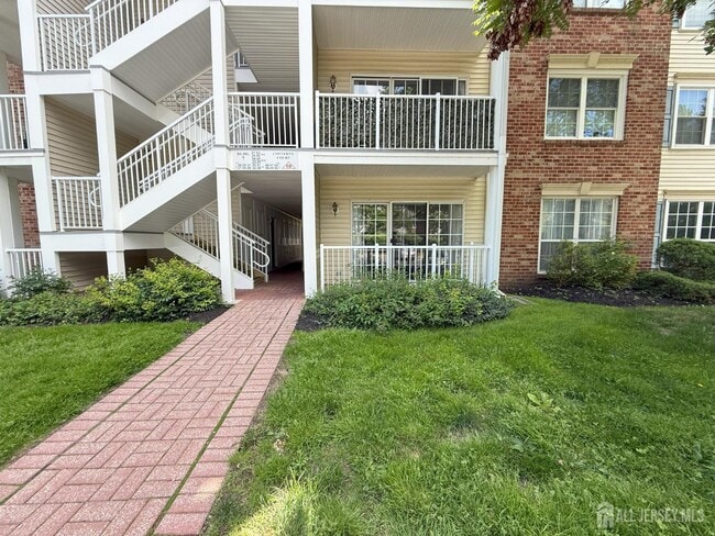 property at 38 Cheverny Ct