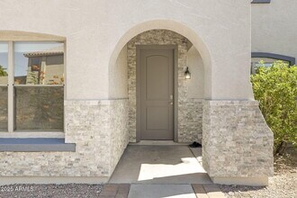 9025 S 6th St in Phoenix, AZ - Building Photo - Building Photo