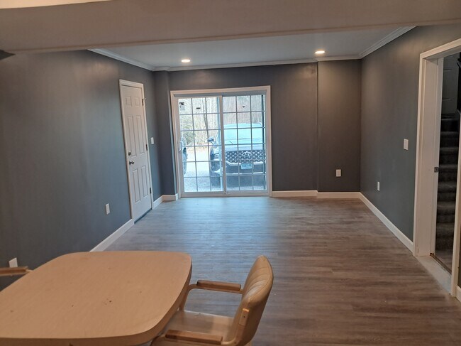 23 High St, Unit 23 B in Antrim, NH - Building Photo - Building Photo